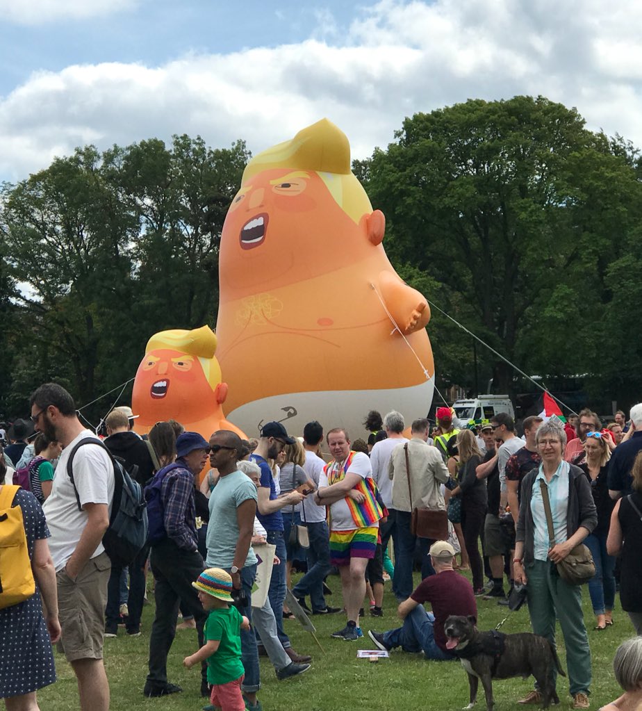 This guy is such a blimp #TrumpProtests #TrumpBaby