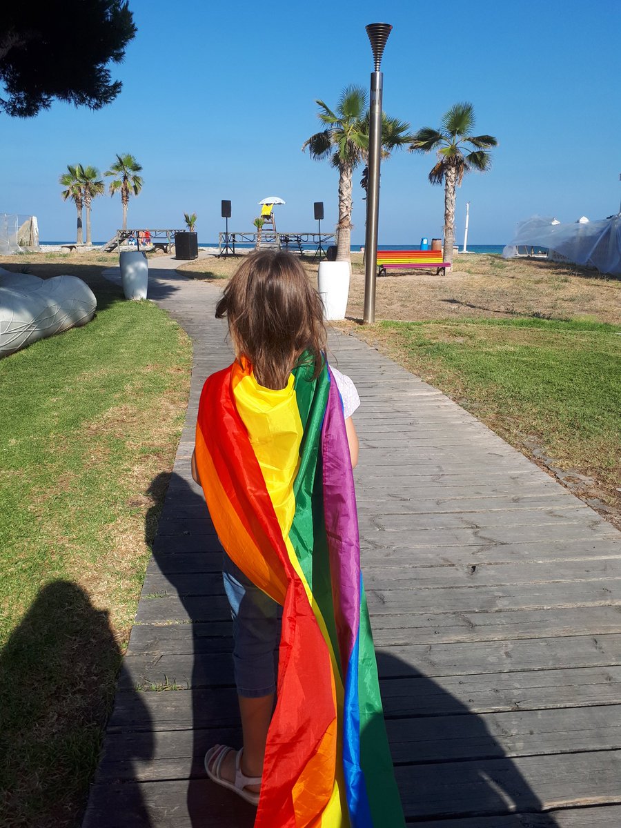 piglesiascampos's tweet photo. Hoy estamos reivindicando la diversidad en el Orgullo de Moncofa #Orgullo #2018RealidadesTrans https://t.co/Jt5pe8vB2j
