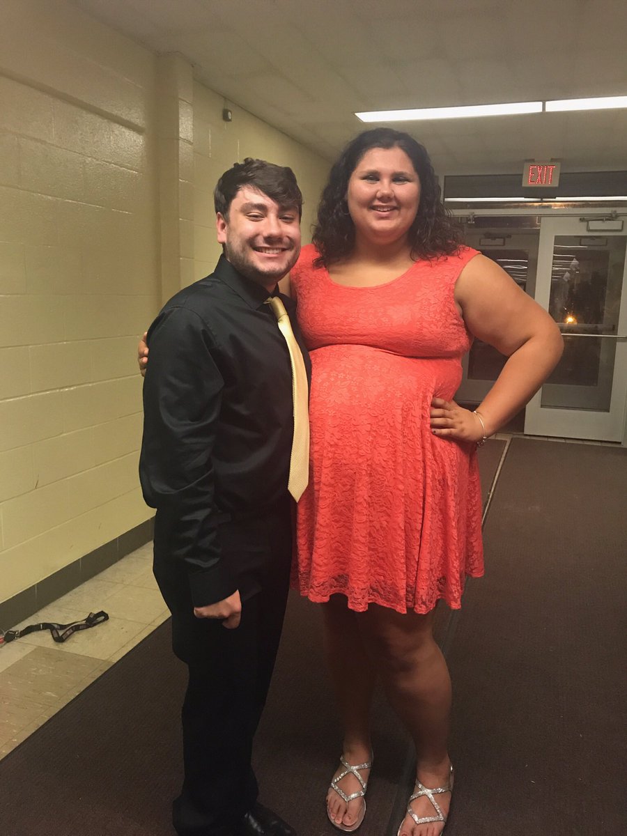 elizabeth_12367's tweet photo. Happy 19th birthday to one of my best friends. I’m so grateful to have you in my life. I hope your day is everything you wish for it to be. Ily❤️❤️ https://t.co/lk3x7hAYvX
