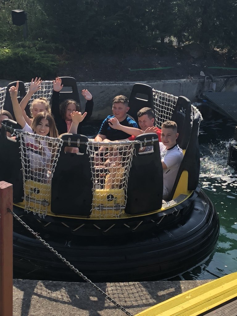 Llanwern_paris's tweet photo. Boat ride ... #timetogetsoaked https://t.co/UqrWGNKVNz