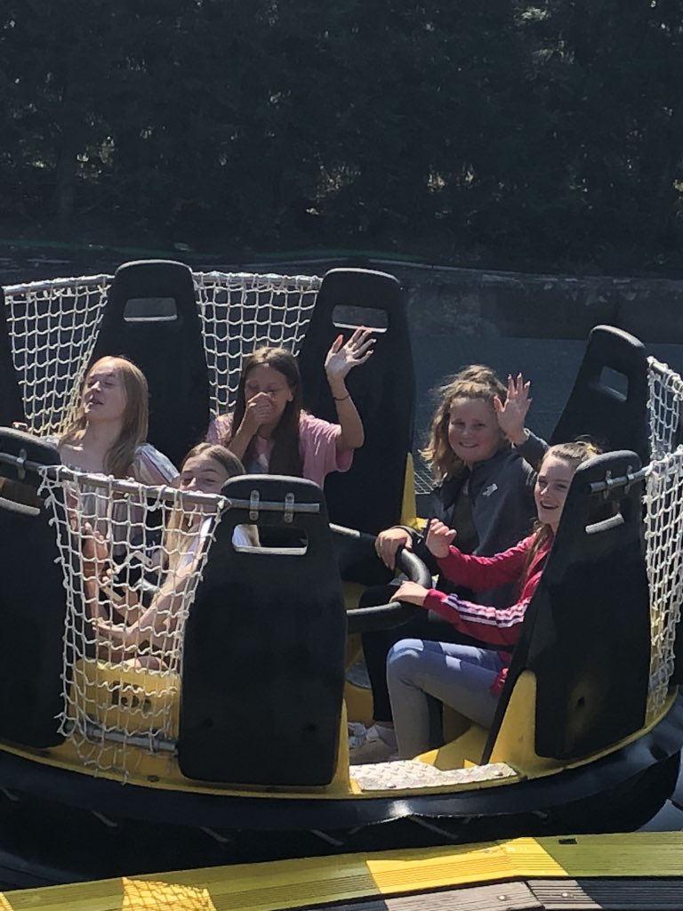 Llanwern_paris's tweet photo. Boat ride ... #timetogetsoaked https://t.co/UqrWGNKVNz