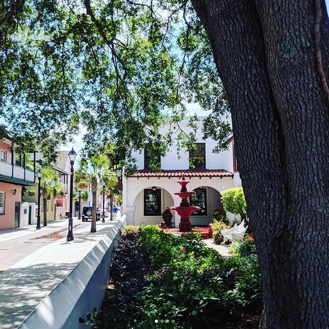 StAugToDo's tweet image. It’s a beautiful day to roam the streets of historic St. Augustine! 
#repost reinhardreinhard.photography Family weekend in st Augustine ❤️ #staugustine #historicstaugustine #visitstaugustine #lovefl #roamflorida #floridalove #cleargram_travels #mom… …