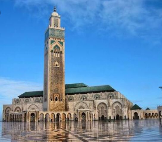 BİR ŞEHİR,BİR ESER

-Fas Kralı 2.Hasan’ın rüyası olan       2.HaSAN CAMİİ

-Caminin %75’i Atlantik Okyanusu üzerine inşa edilmiştir.

-Şehrin tamamını gören minaresi ise tam 200 metredir.

-Toplamda 125.000 kişi aynı anda ibadet edebiliyor.

Kazablanka/Fas
