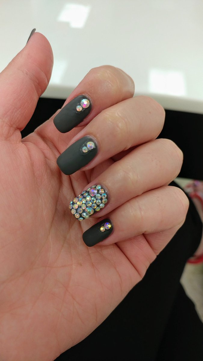 MistressHQuinn's tweet photo. New mani/pedi! Fancy as fuck. #prodomme #FemDom #Dominatrix #Mistress #ImSoShiny https://t.co/6DcMhsvQEw