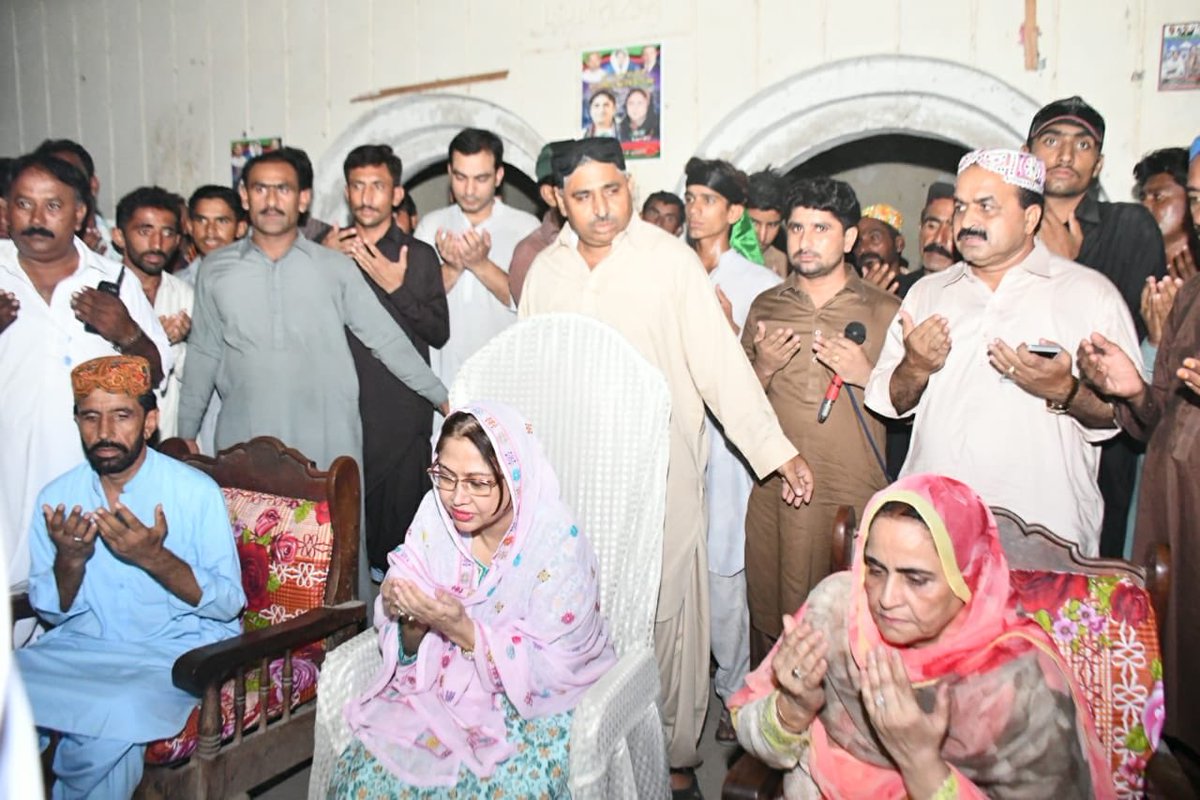 SanamNawaaZ's tweet image. PPP President woman wing Pakistan @FaryalTalpurPk Attended corner meetings different Areas of #NA200 &amp;amp; #PS10 Ratodero 

#LarkanaMainTeerChalayga