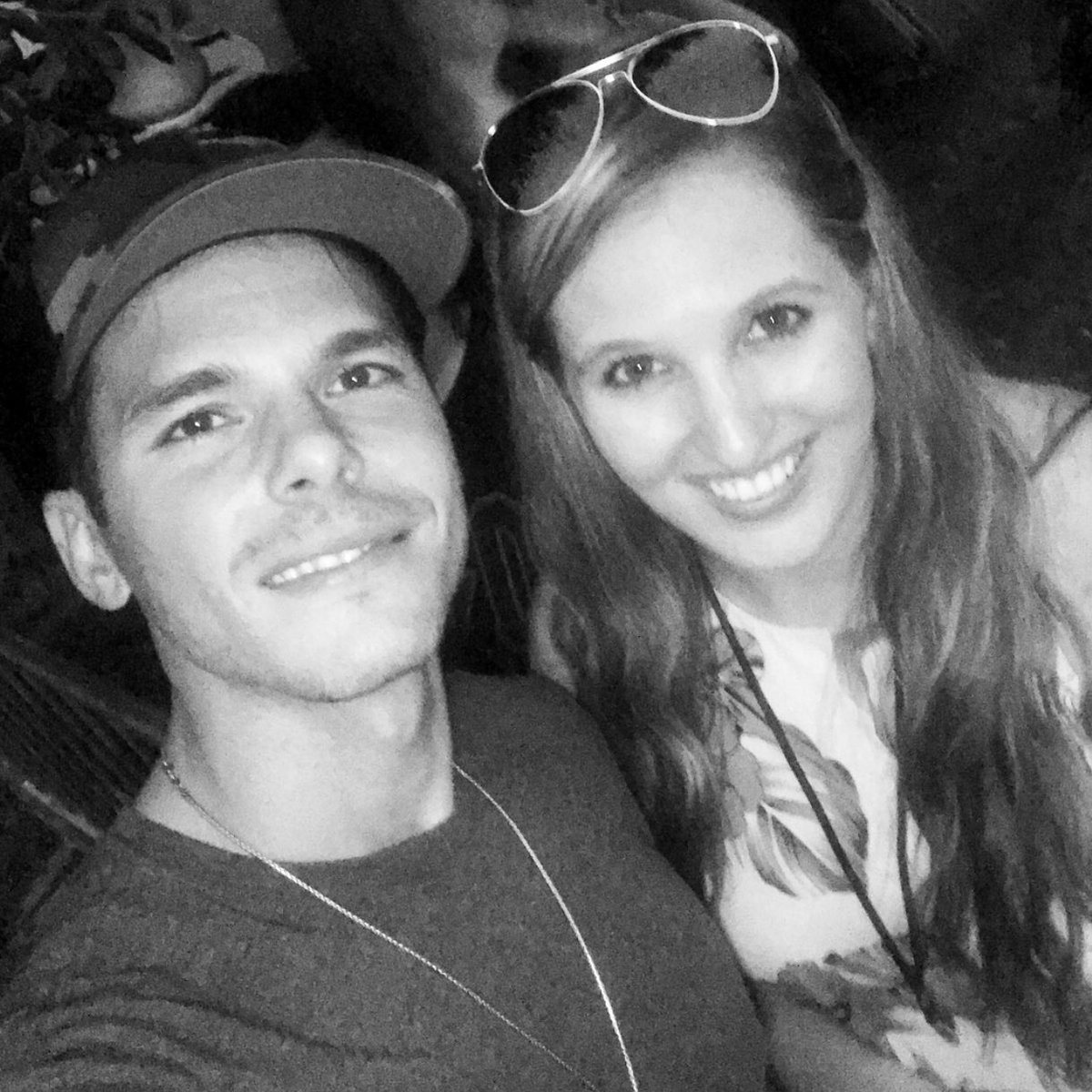 GC_Danielle's tweet photo. A little throwback for night, here’s @GrangerSmith and I at #wezlpip last summer. Can’t wait to see him again tonight at the #beaufortwaterfestival 🎶 #yeeyee #donttreadonme #gotcountry https://t.co/ybQN5Vd6Qb