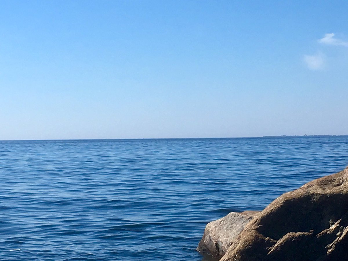 CPalonen's tweet photo. Today was a pretty nice day. ☀️😎 #vacation #semester #solvindochvatten https://t.co/nrJW8A0tMY