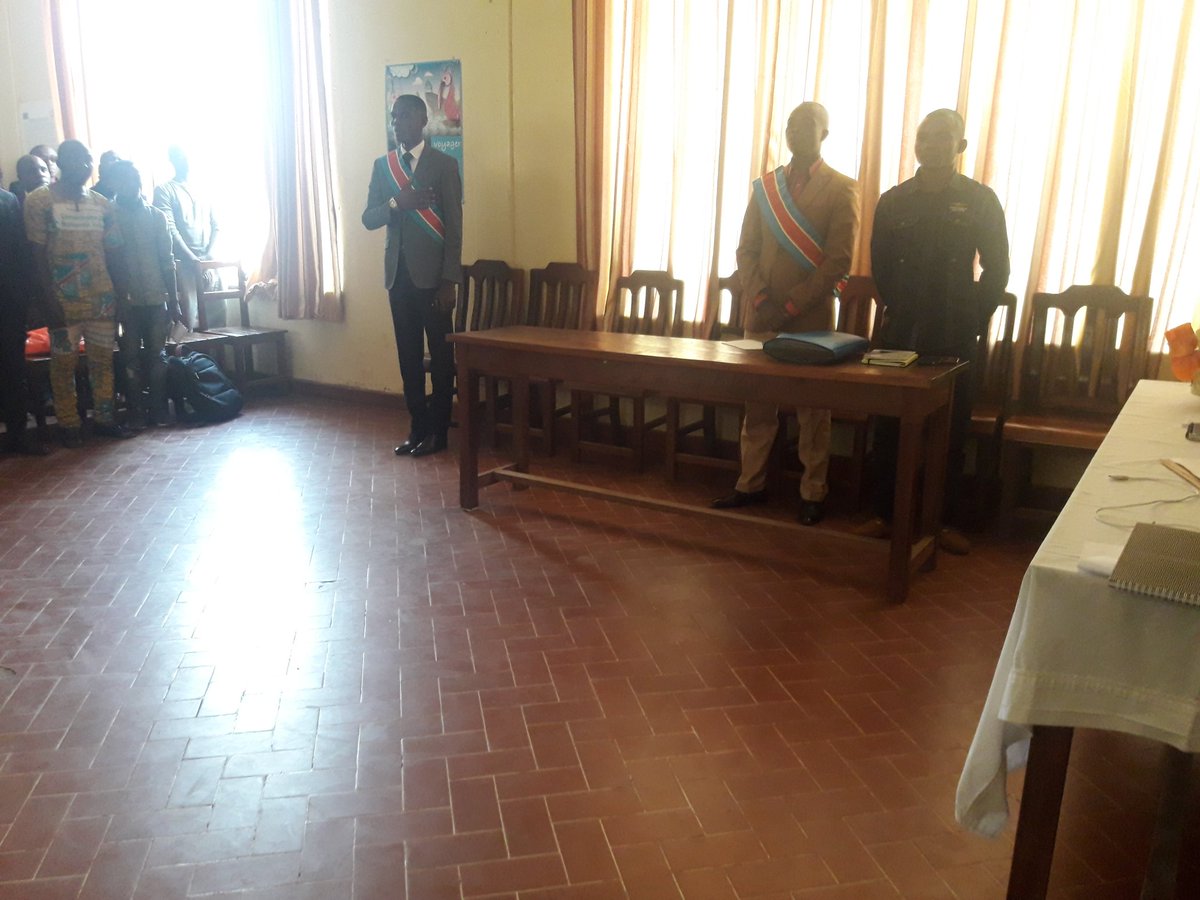 BaldeAhmed's tweet photo. En présence du ministre provincial de la jeunesse du #Sudkivu et du délégué du gouverneur , ns avons animé 1 panel sur le rôle de la jeunesse dans le processus de développement, des valeurs qu'impliquent la citoyenneté, les actions à mener et le niveau d'implication de la jeuness https://t.co/mJoU9zLFjx