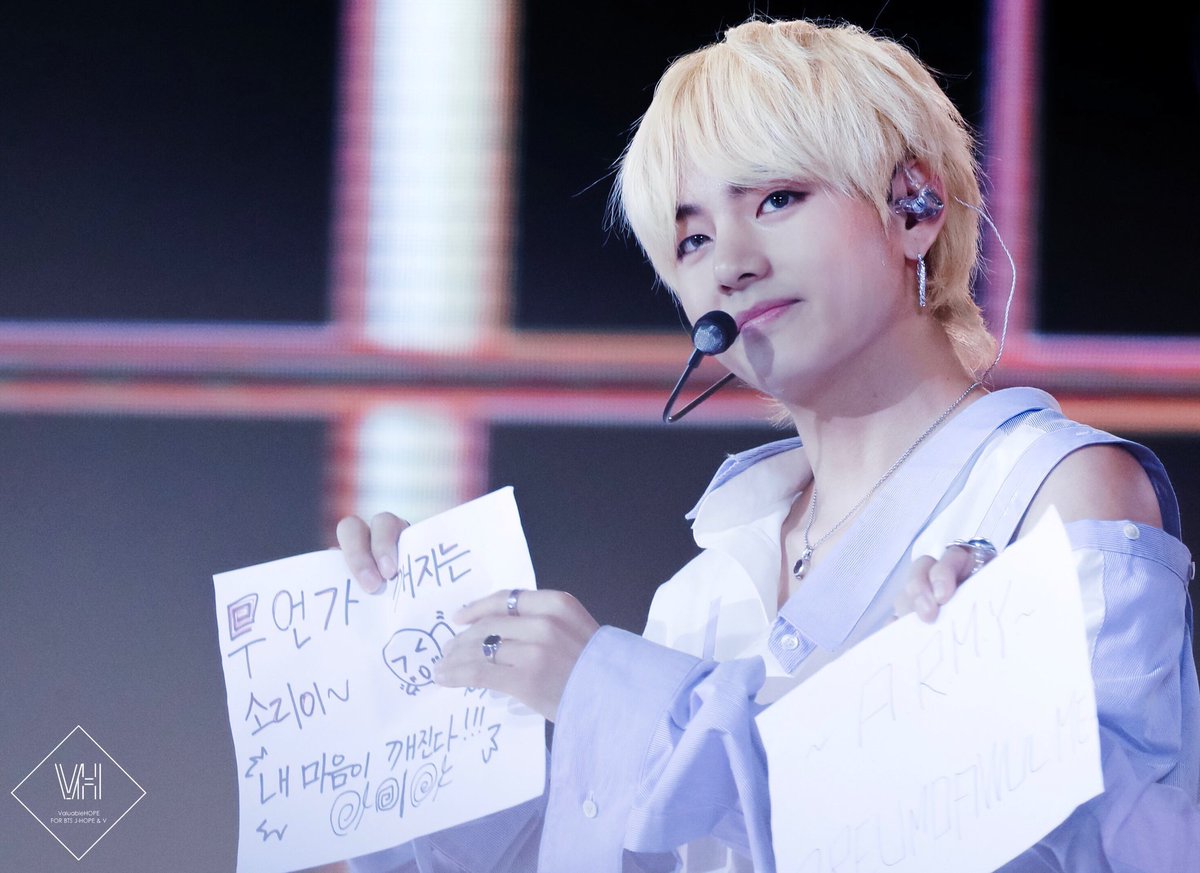 ktbrasil_'s tweet photo. 070718
—
SBS Super Concert in Taipei

#뷔 #V #태형 #Taehyung #방탄소년단 #BTS

#TeenChoice #ChoiceFandom #BTSARMY @BTS_twt https://t.co/gEAewhi84i