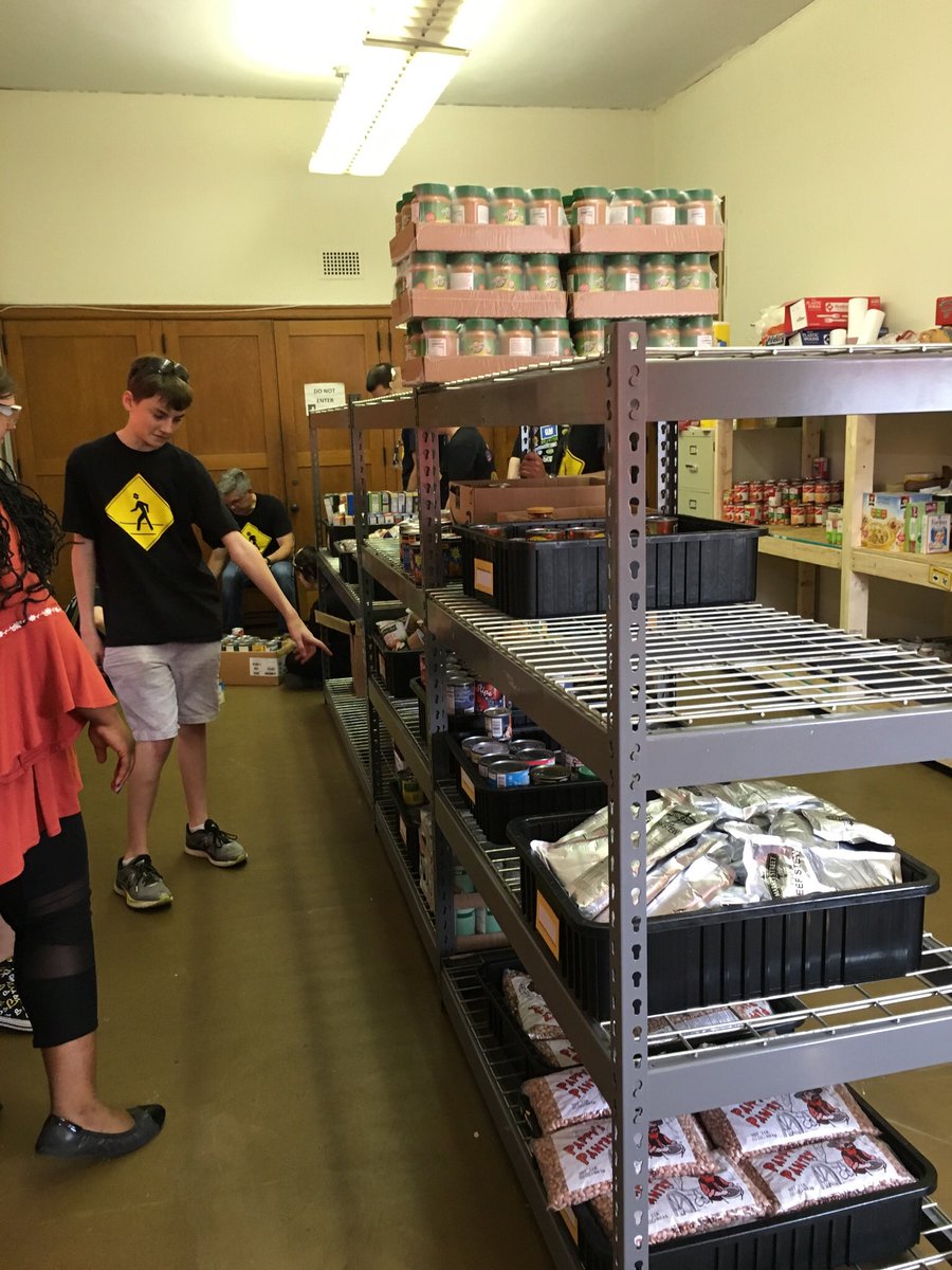 GearMom's tweet image. #DetroitPhoenixCenter food pantry BIG build out went great! Shelving built, organized, and loaded.  THANK’s to Courtney Smith for this great opportunity and to our partner #BehrhellaThermocontrol for wire shelving! Go Gearheads! @FRC1189 @FIRSTweets @GPSchools #StartWithBuild