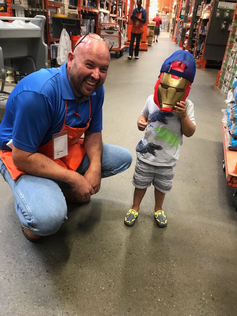 JamesElkinsHD's tweet photo. Could not resist this little guy when he asked for my mask!!! Even our customers are heroes! ⁦@RonnieOddo⁩ ⁦@johnminor11⁩ @asds6204 https://t.co/1ZfGEII5QC
