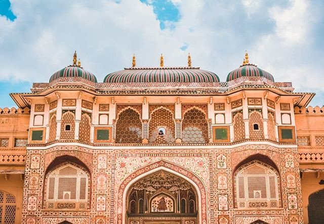 valmayuk's tweet photo. Reposting @engr.atlarge:
Spot the face 😂.
#jaipur #rajasthan #jaipurcityblog #unseenjaipur #rajasthantourism #colours_of_rajasthan #rangeelorajasthan #incredibleindia #cntgiveitashot #streetsofjaipur #_soi #jj_urbex #photographers_of_India #desi_diaries https://t.co/xXXt8mhfvN