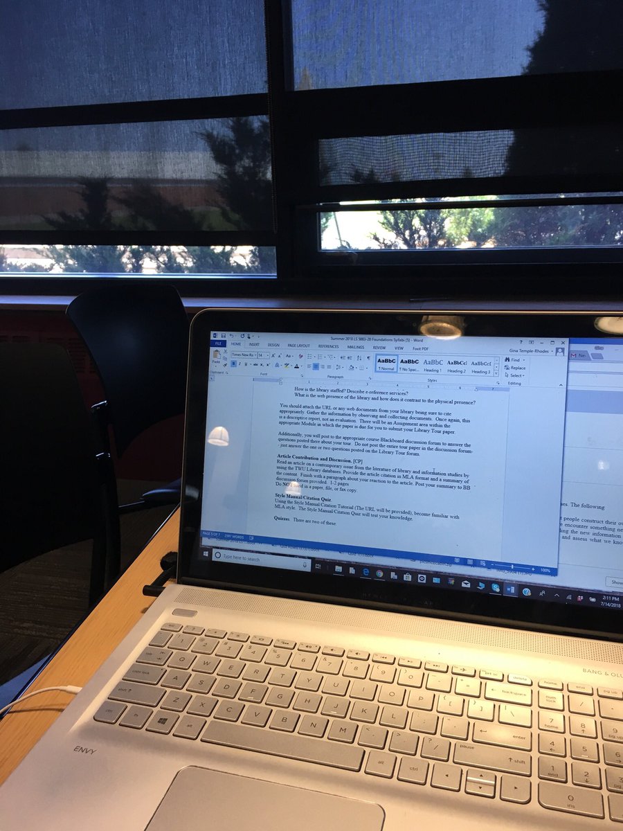 CircdeskCircus's tweet image. Summer #mls class equals less time outside. But it is freakin’ hot out there, so I don’t mind this air conditioned student center so much... #tryingtobepositive #studying #librarylife