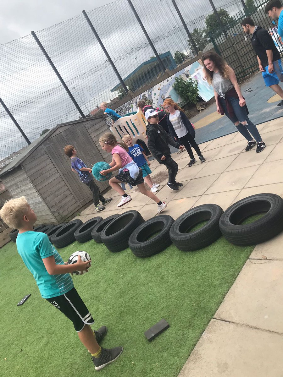 We were very lucky to be able to offer a Tae Kwon Do session amongst other sports activities this week. #activekids #endholidayhunger @MealsMoreBrakes @EL_Foodbank @ELCouncil