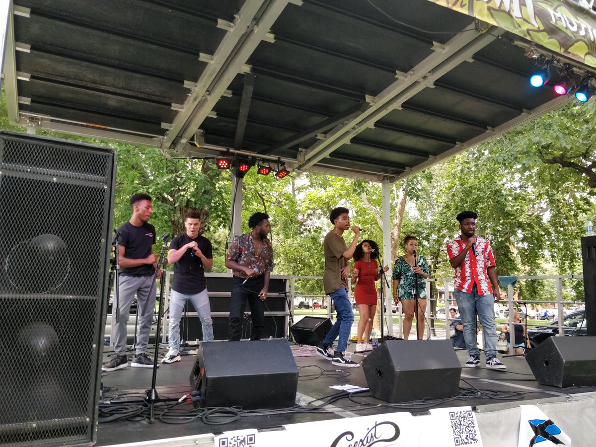 OneRoofMusic's tweet photo. @CoExist_Music_ is drawing a nice crowd and they are into it #DMFPGH2018 #Pittsburgh https://t.co/B47hBpBS1h