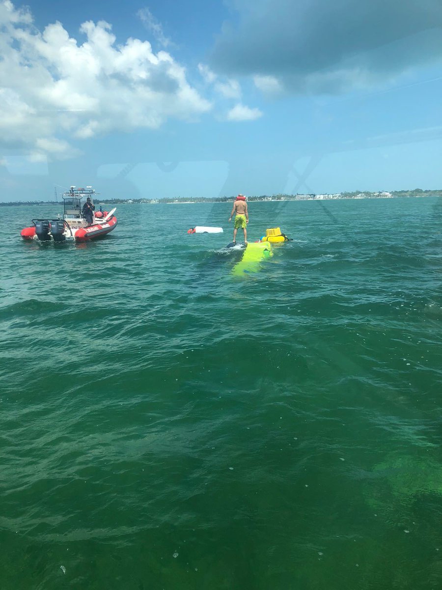 Coast Guard rescues 2 men after boat capsizes in Florida Keys bit.ly/2NP4N5z https://t.co/0Y8jsZvIuk