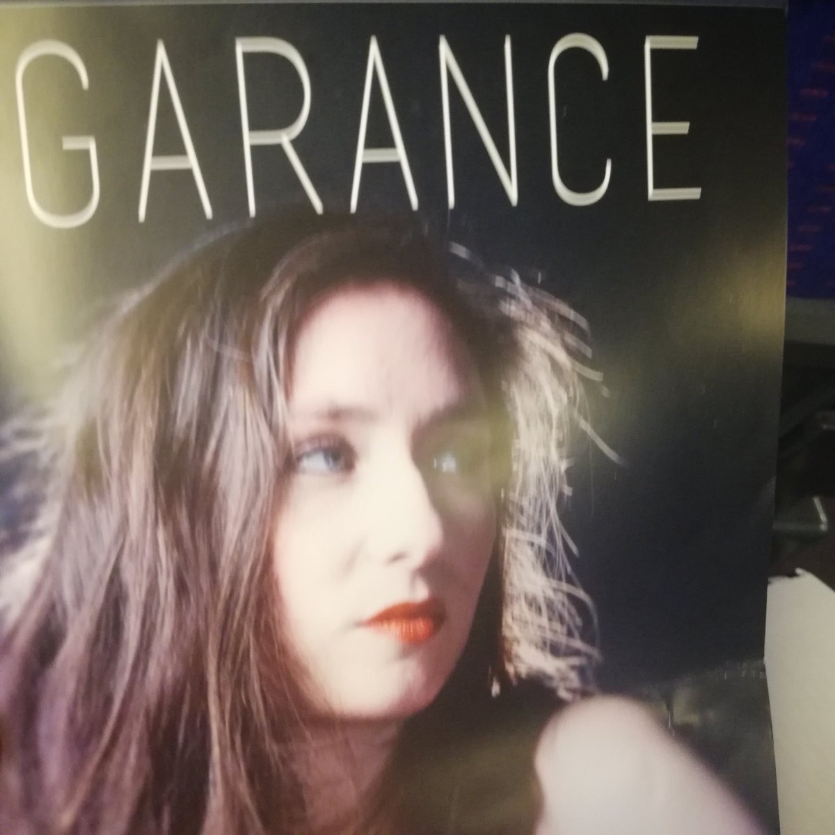 blog_bazart's tweet image. Très belle découverte musicale au #OFF18 #avignonoff que celle de @GaranceMusique une chanteuse aux textes particulièrement aiguisés et mordant sous le parrainnage de l immense Anne sylvestre.. @avignonleoff
