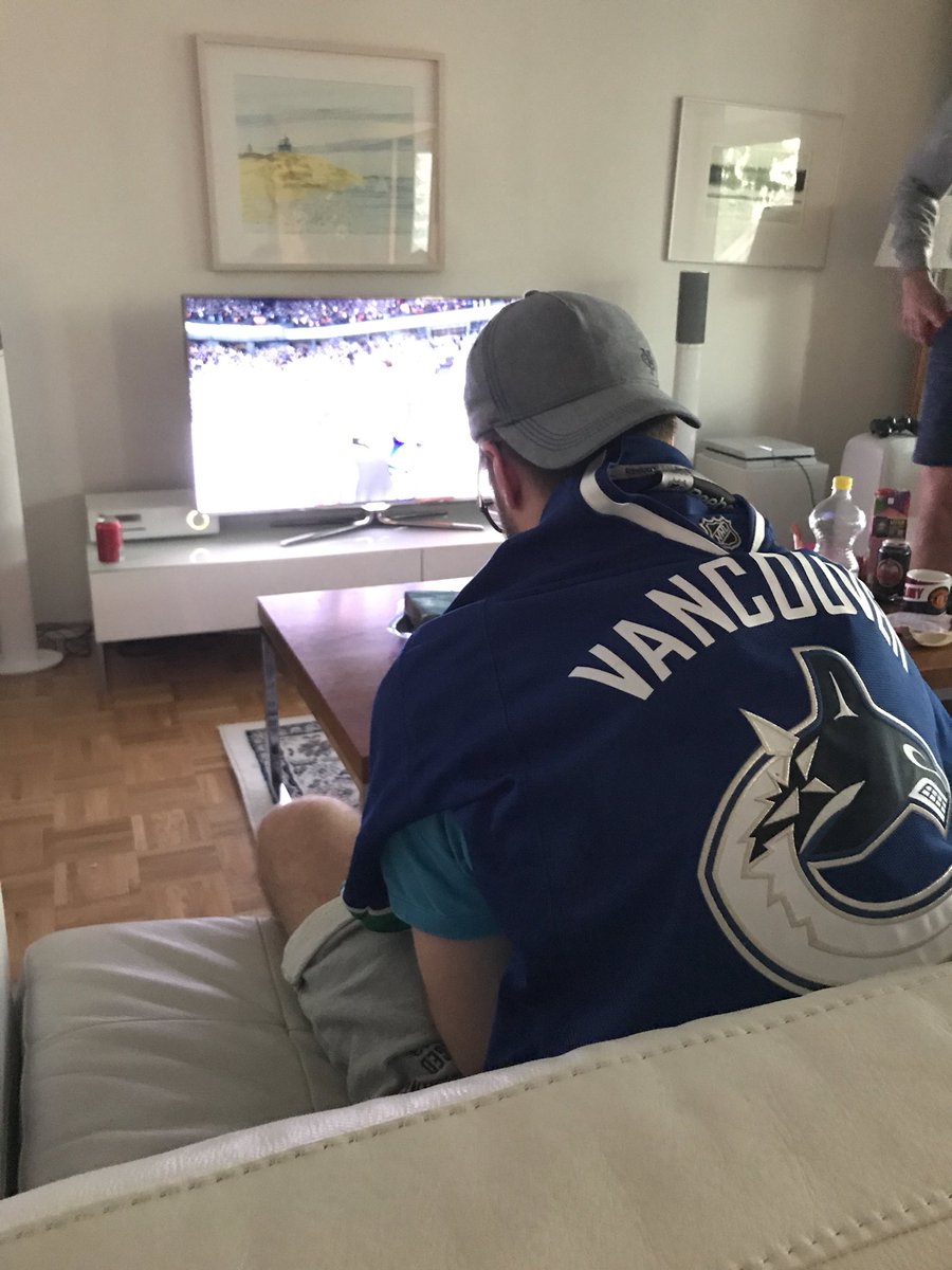 UnOriginal8Cup's tweet photo. Turnaus on päättynyt pelien osalta, suuret onnittelut (jälleen) Vancouver Canucksille ja @RasmusAadeli:lle! Onnittelut myös finaalin toiselle osapuolelle, @AleksiValla:lle, hieno turnaus myös häneltä! https://t.co/laYxQqcGTq