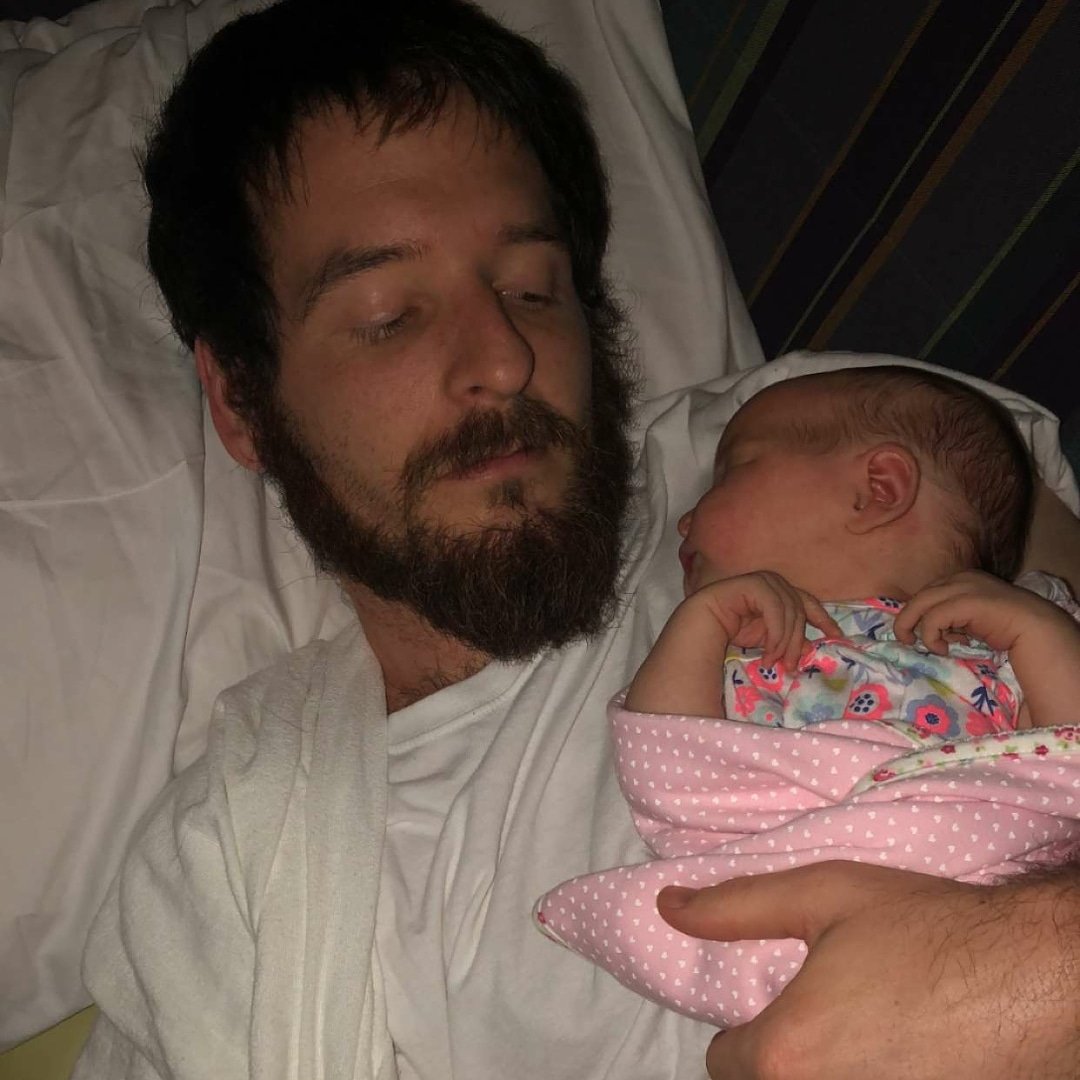 thisguymartyn's tweet photo. My 🌍 #daddyslilgirl #skylarmarie #😍😍😍😍 https://t.co/sxCQGPht2R