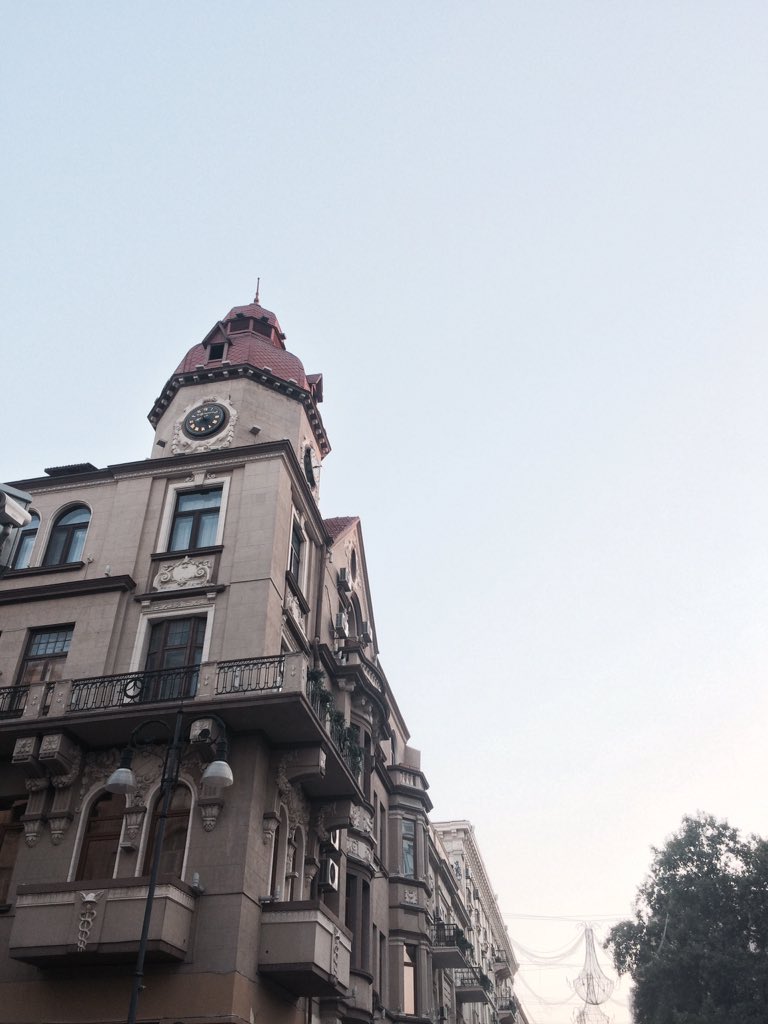 HashimzadehGul's tweet photo. Canım Bakıxa o qədər artıq tikili var ki, bu tərz gözəlliklər diqqətdən kənar qalır. #bakustreets https://t.co/3lbpXyjmRh