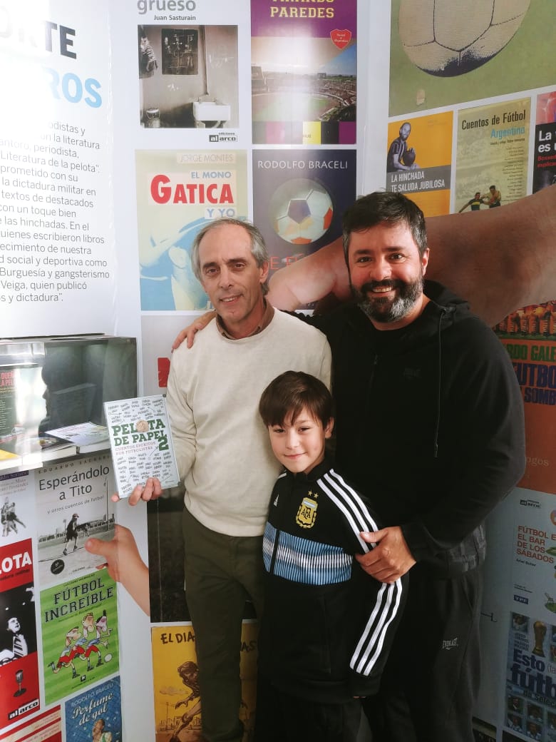 El libro <a href="/LibroPelota/">PelotadePapel</a> 2 se incorpora al <a href="/DeporteDDHH/">Espacio Deporte DDHH</a> . Gracias <a href="/juankyjurado/">Juan</a>