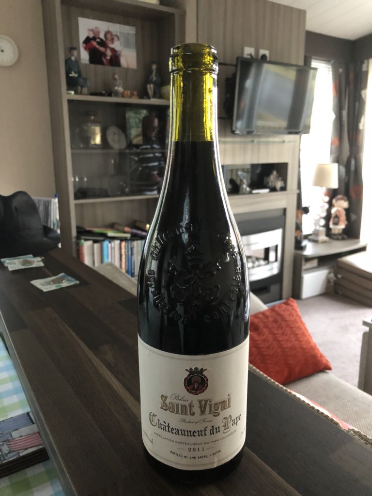 bagshaw2112's tweet photo. Mmmm very tasty #redwine #chareauneufsupape #frenchred #bala #snowdonia #wales https://t.co/AJNgqPCKHk