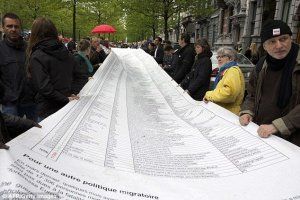 HumanTechiLab's tweet photo. .@CSOs4SSudanUG @UNICEFUganda @DCICUg @DRC_dk @MSF #MyInform salutes #BanuCennetoglu @ChisenhaleGal @guardian The List of Deaths '‘.. is not an artwork in itself – the art lies in its dissemination" https://t.co/0kBQzoCHsu https://t.co/AiylIaD6ye