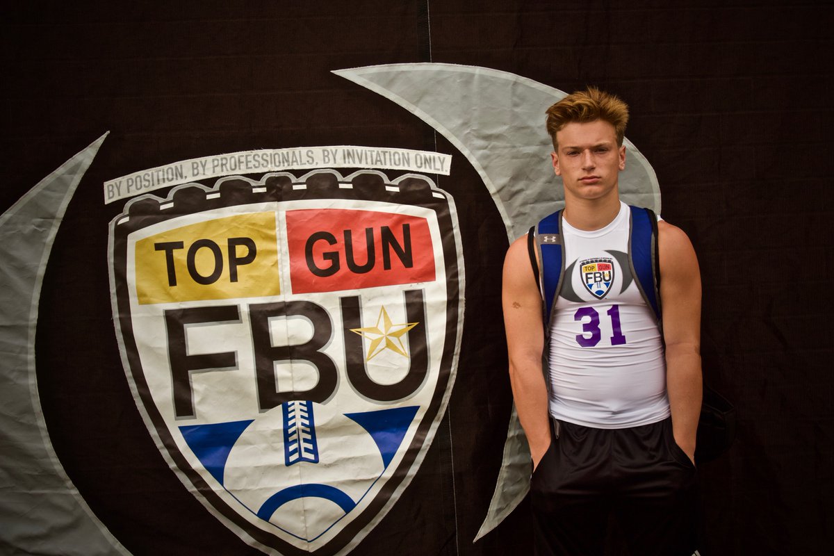 Amandadhendrix4's tweet photo. @billyhendrix44 had a great time the past few days... @FBUcamp Top Gun in Rock Hill... being coached by some of the best... and playing with some of the best... from around the country.. Great experience!!!! #topgun #fbu #Classof2022 https://t.co/fZRHBZwwdj