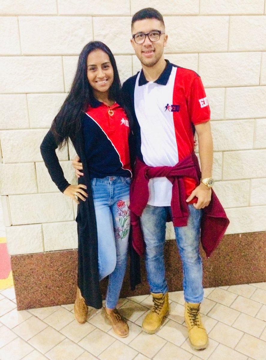 MotaIngryd's tweet photo. Que madrugada maravilhosa e abençoada! #FJU 
~Vigília da Amizade.~

💕Mais uma vigília pra conta. https://t.co/nlZ7R93K5f