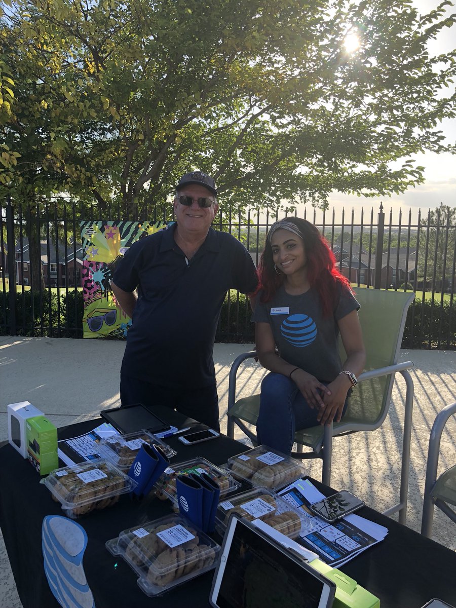 Jrosa42977814's tweet photo. Denton Entertainment Store getting involved with the community at TiberLinks apartments for a pool party. Thank you Zach and Amanda for well represent our store. #WinLocal #CommunityEvent #NTXDynasty #WeAreNTXDynasty @DentonStore @AmberC_Rendon @LisaKLuff https://t.co/cUolVPldGR