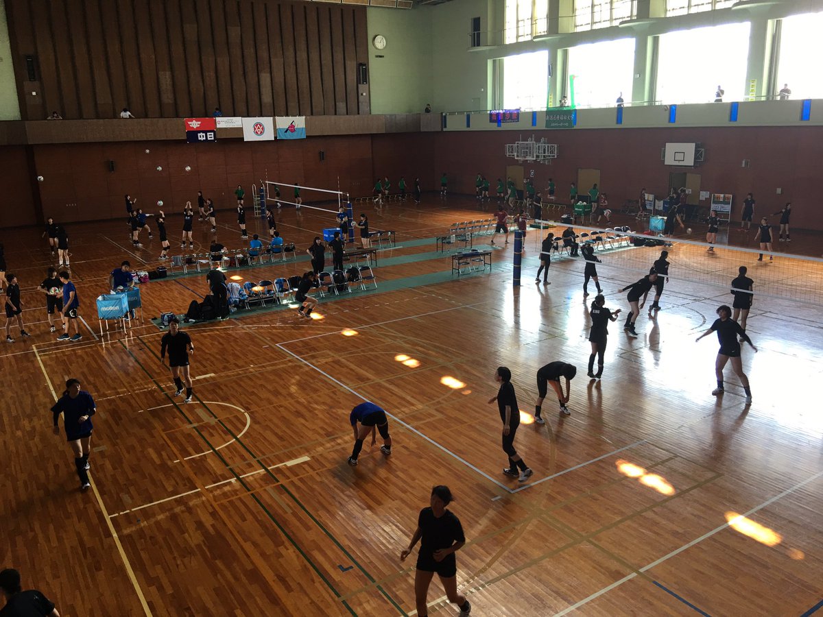 バファロー No Twitter 豊川市御津体育館なう 中部日本6人制バレーボール総合男女選手権大会 別名中部総合 1日目 一般女子の部見にきました 本日は1回戦 準々決勝がおこなわれます