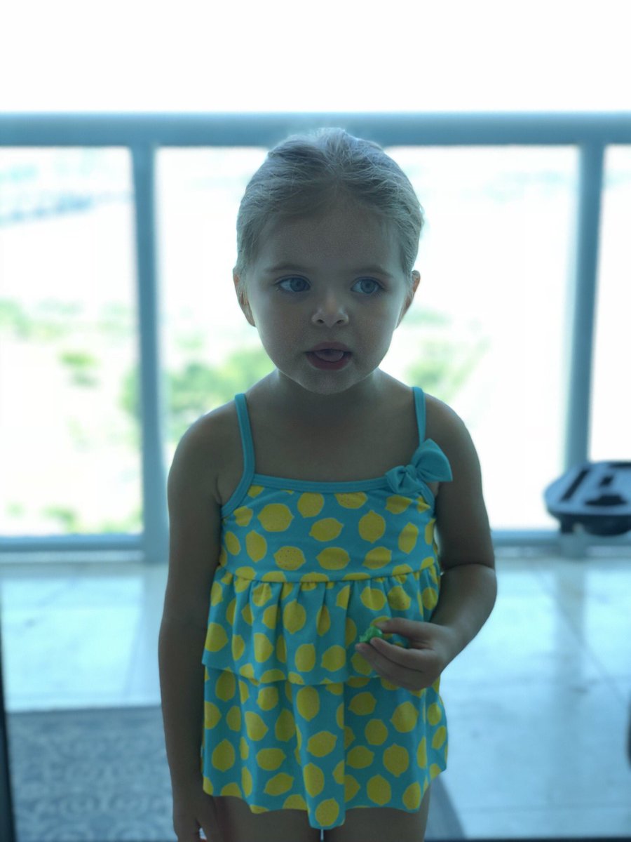 JonJonFeijoo's tweet photo. My beautiful daughter #leaholiviafeijoo https://t.co/KwyDtJYM6Q