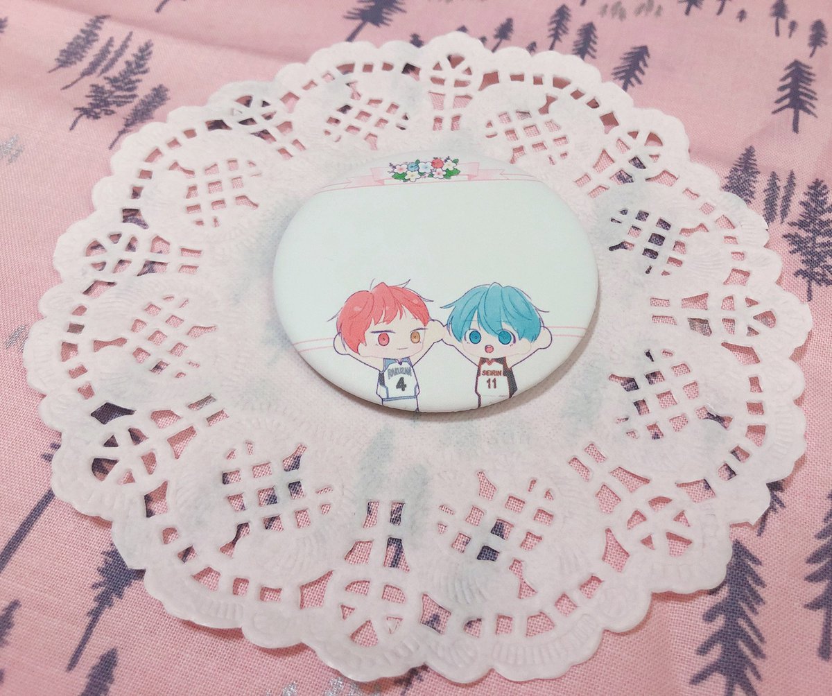 전프레로 제공되는 캔배지(이름표용)의 실물을 공개합니다~😊 협력에는 마요(mayo_737)님께서 수고해주셨습니다! 감사합니다!