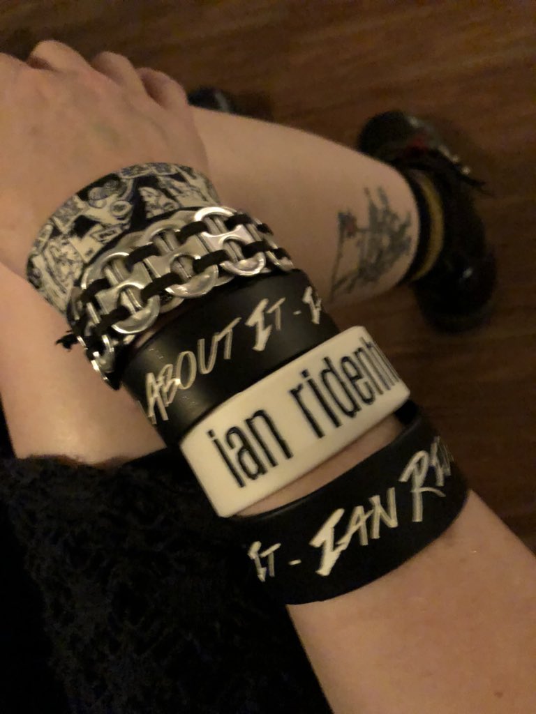 barbieangell's tweet photo. i forgot to post my i’m-dressed-for-the-80s-so-i’m-wearing-ALL-the-bracelets photo. remember.... there’s no such thing as too much @ianridenhour.
https://t.co/vY2XwGdf9B
.
.
#828isgreat #avlyfe #avltheatre #avlbeer https://t.co/b79LwGLkqv