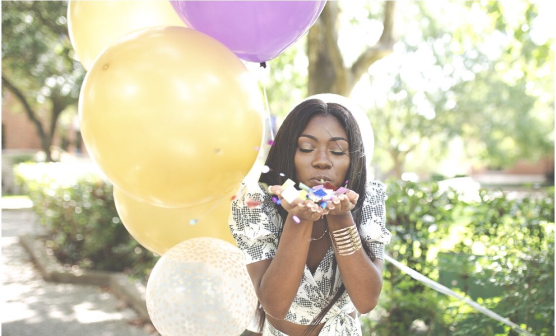LittleSweetNy's tweet photo. “I'm repping for the girls, who’s taking over the world.. Help me raise a glass for the college grads” 
#3yeargrad💜💛
#20w/abachelors https://t.co/3k9P8bSTji
