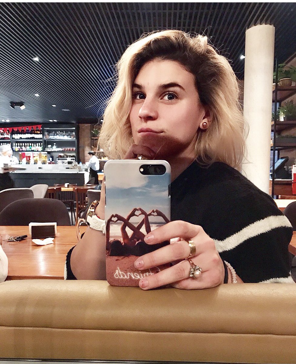 macarenav25's tweet photo. “Silencia la mente para que hable tu alma” ❤️🔝 https://t.co/9KOTgJ69mm