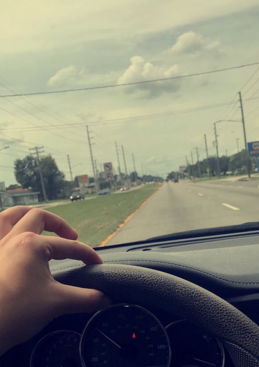 DolagyN's tweet photo. So hot i gotta drive like this https://t.co/F8hemZSz75