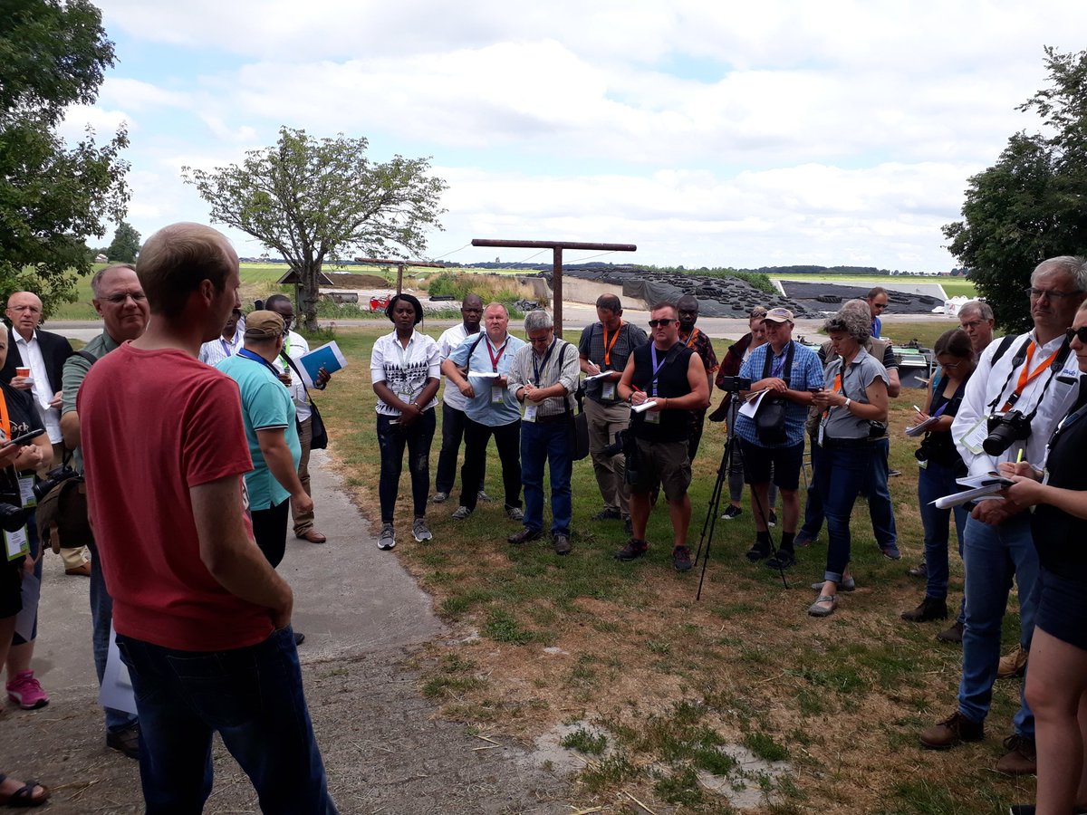 It was so nice to meet the 30 journalists of #dutchroots #IFAJ and show them our farm and answering all of their questions