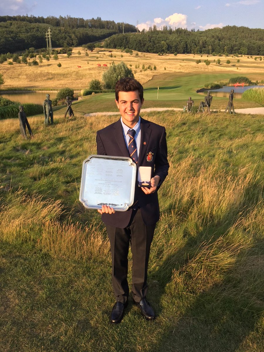 fvascagolf's tweet photo. Jon Lopez-Lanchares con el equipo nacional Oro en el Campeonato de Europa Sub-18 Masculino - https://t.co/aduu2q7Vpn https://t.co/KsW7KSYjSn