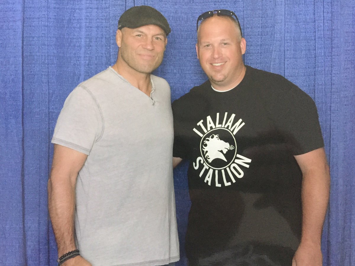 ChadT56's tweet photo. Many thanks to @ChuckLiddell @Randy_Couture for coming to the @CSASHOWS  You guys are pioneers of your sport and we will be forever grateful!  It was a honor to watch you and meet you #ufcgreatness #pioneers #halloffamers #theultimatefighter #theiceman #thenatural https://t.co/yM01gPsPZw