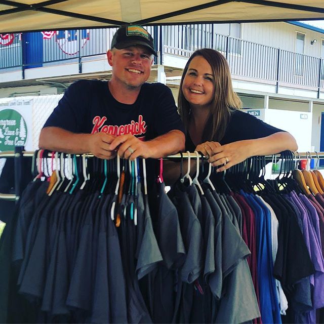 Thank you Kennewick American Youth Baseball for having us this weekend for the Southern Washington 9u and 10u Championships! Had a great time designing, selling, and customizing shirts at the fields! Congrats to all the awesome teams! ⚾️⚾️⚾️
Do y… ift.tt/2JnsOgx