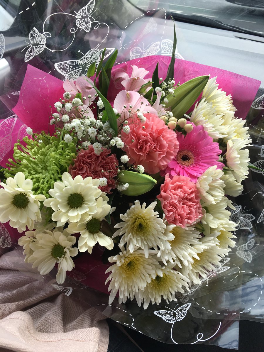 HIexpresshull's tweet photo. Here at The Holiday Inn Express Hull we are all sad to see our lovely receptionist Melissa leaving us, however we would also like to take the opportunity to wish her every luck in pursuing her career in childcare! Good luck Melissa and we will miss you! ❤️ #goodbye #Leaving https://t.co/SAEZHIrVE2