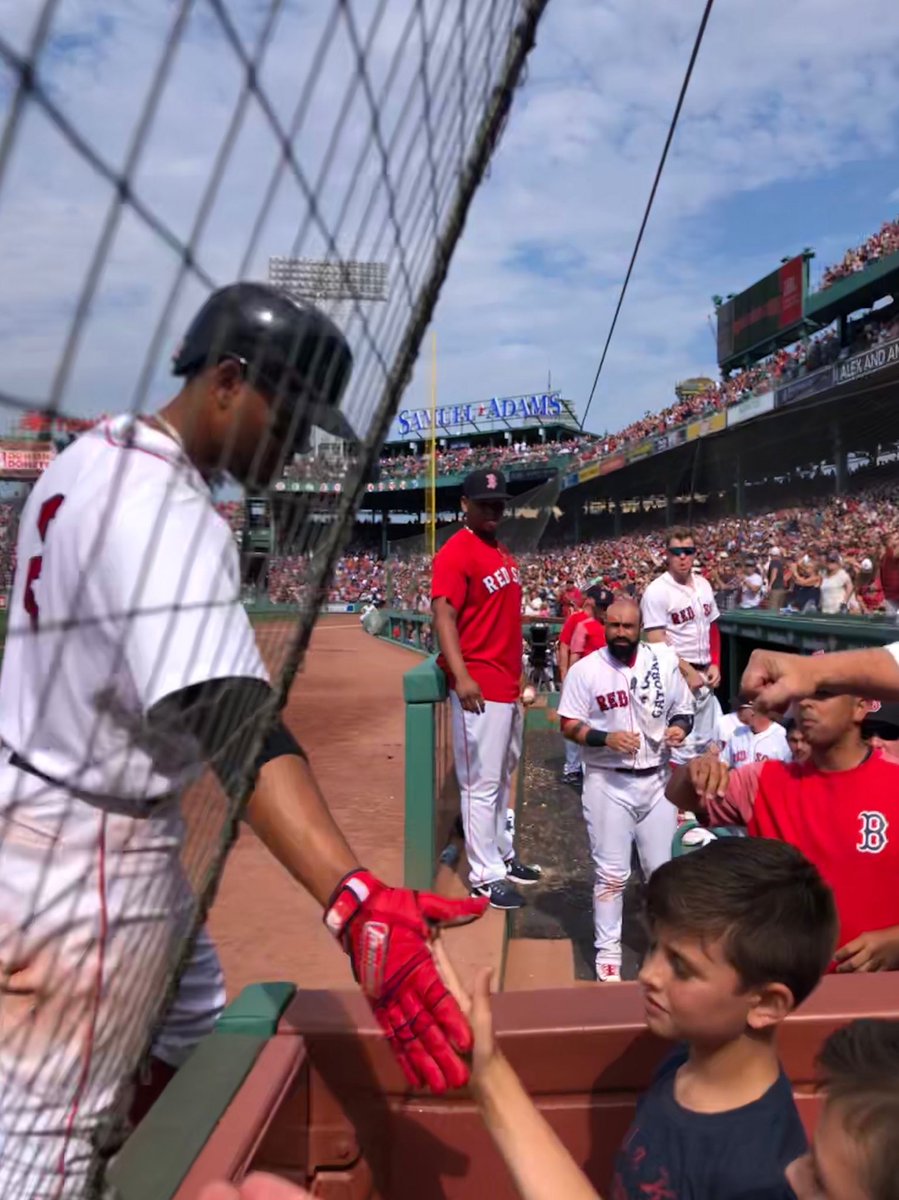 jkemp29's tweet photo. @XanderBogaerts - what an unbelievable finish!! Thx for your kindness toward my boys. #RedSoxNation https://t.co/iqoeo8JVOX