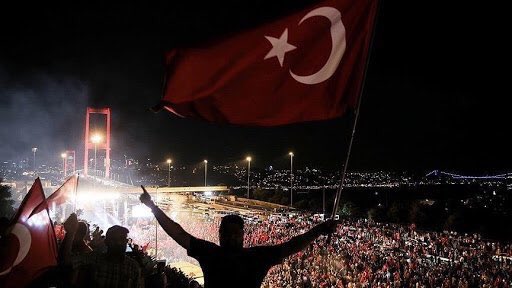 HAKİMİYET KAYITSIZ ŞARTSIZ MİLLETİNDİR 
#15TEMMUZDESTANI