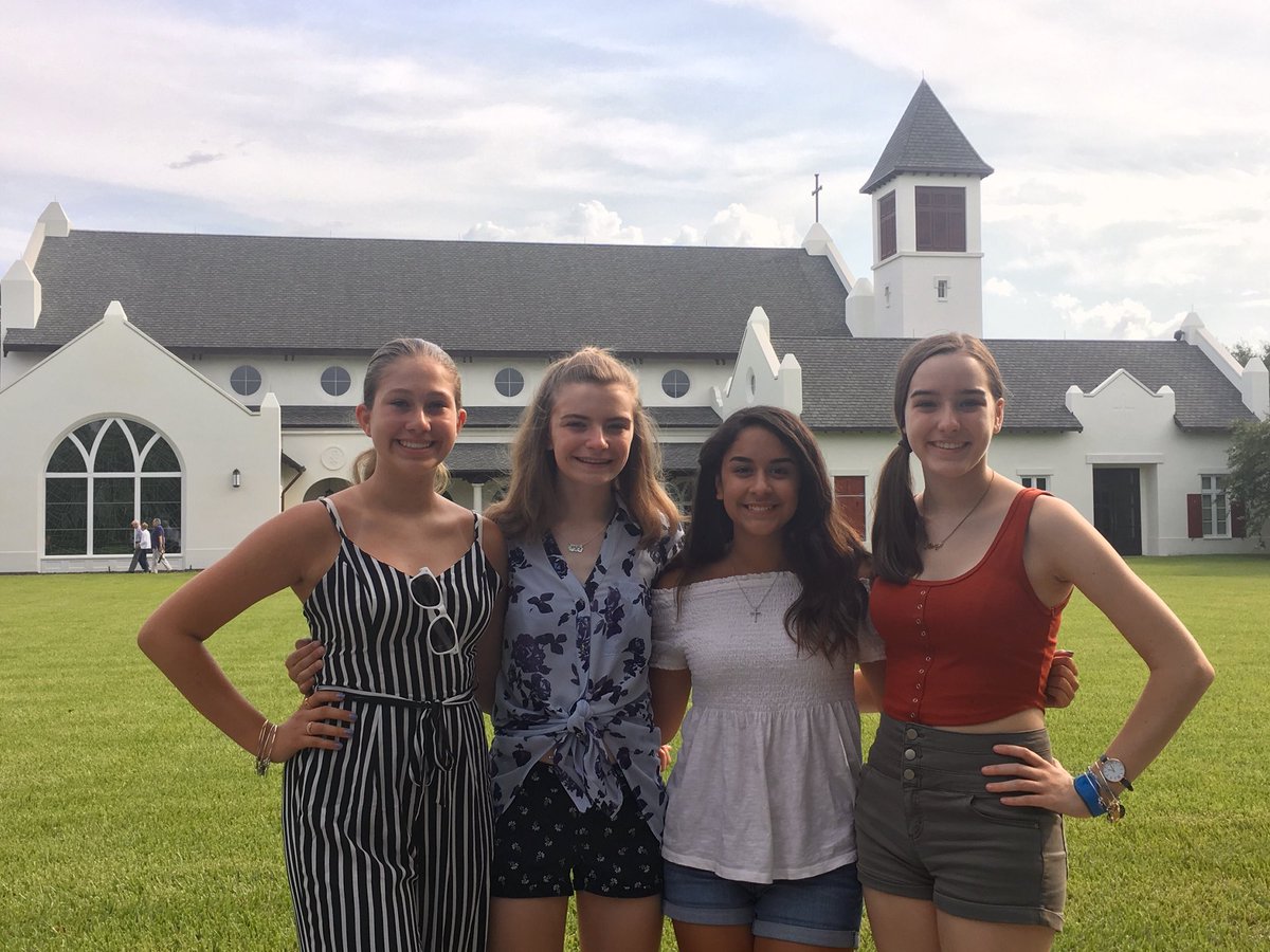 megha_media's tweet photo. Thanks to @CorpusChristiFL for welcoming some vacationing Illinoisans! Love your beautiful church #GraduationVacation https://t.co/9S6dTXIKI4