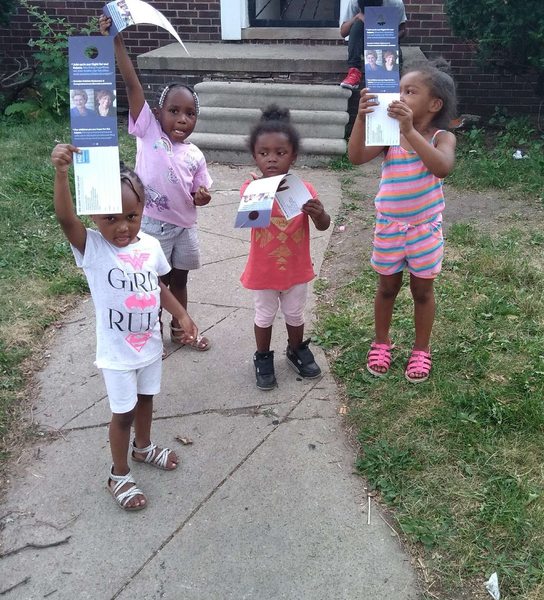 MichiganDems's tweet image. Here are a few members of today’s Detroit #ONEcampaignMI canvassing team who decided to get an early start on shaping the future of our state and making sure their voices are heard! #1Michigan #IWill #Vote Join the team &amp;amp; #GetInvolved at ONEcampaignMI.com!
