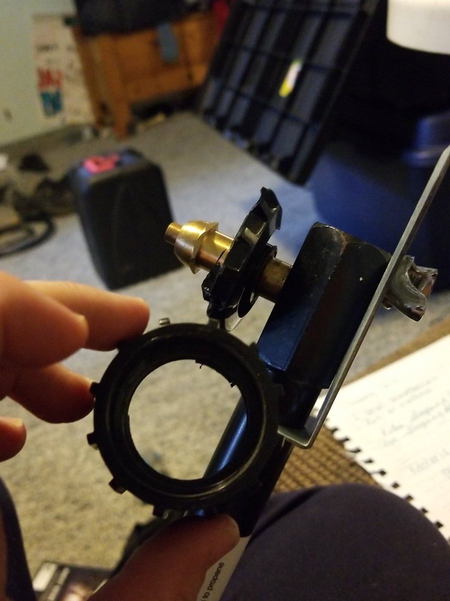 sjeffery01's tweet photo. @ColemanCanada going through our camping stuff- the propane branch connector snapped off when attached to the propane tank- there was no sign of cracking before this happened https://t.co/IdrIMRlMya
