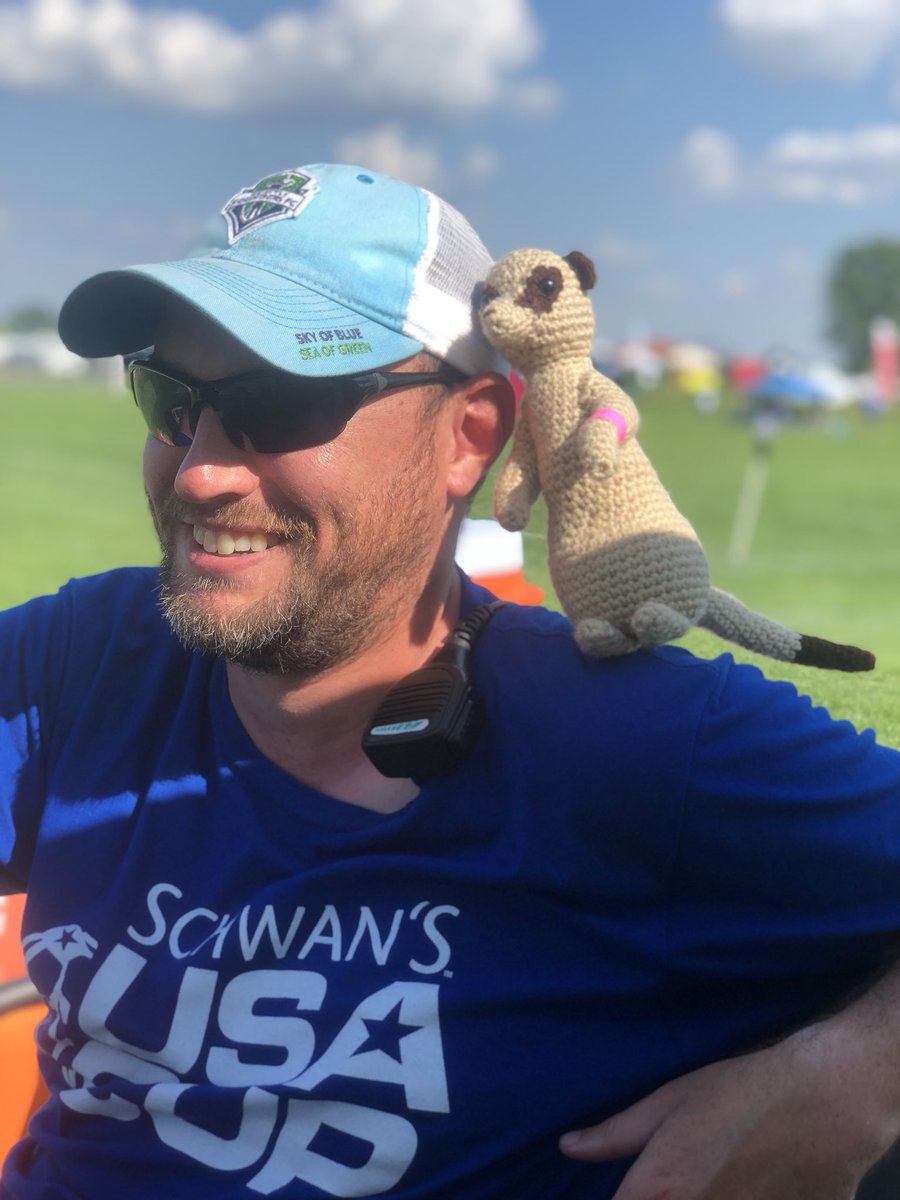 TheFieldService's tweet photo. Say hello to Mortimer “Morty” the Meerkat with his friend Runner Cooksey! #animalfreefacility @NSC_Sports @USACupRadioOps @usacupsoccer https://t.co/aBQVtqDD5Z