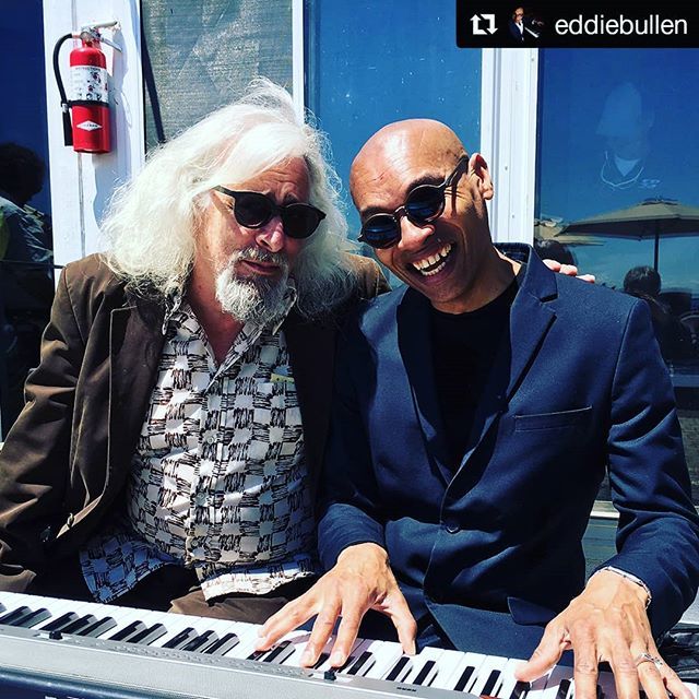 slammin29's tweet photo. #Repost @eddiebullen @jaymzbeesez Hey #jaymzbee @tikicollective welcome aboard the @slamminmedia Jazz Train. We are really looking forward to this amazing project!!
・・・
A #TBT of Eddie with Jaymz Bee from Jazz FM last year. Jaymz has hosted and prod… https://t.co/rdX28G9aCX https://t.co/lzqA5h364h