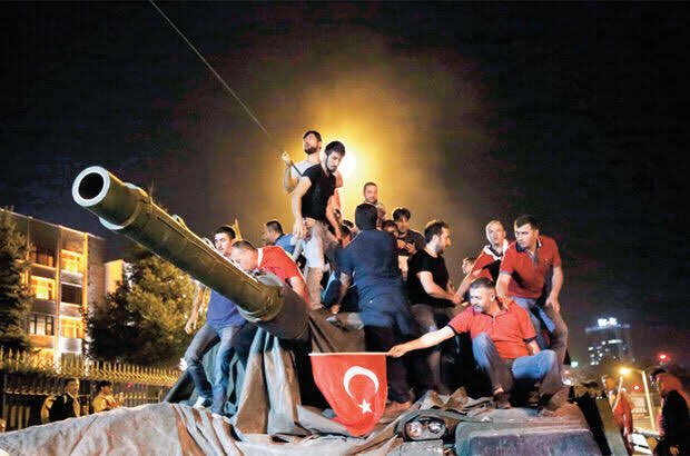 kitapex's tweet photo. Söz konusu vatan ise
Gerisi teferruattır... #unutmayacagiz #unutmayacağız #15temmuz #15TemmuzDestanı https://t.co/7oIjyzOtvh